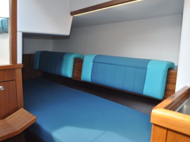 essence 33 interior 1b